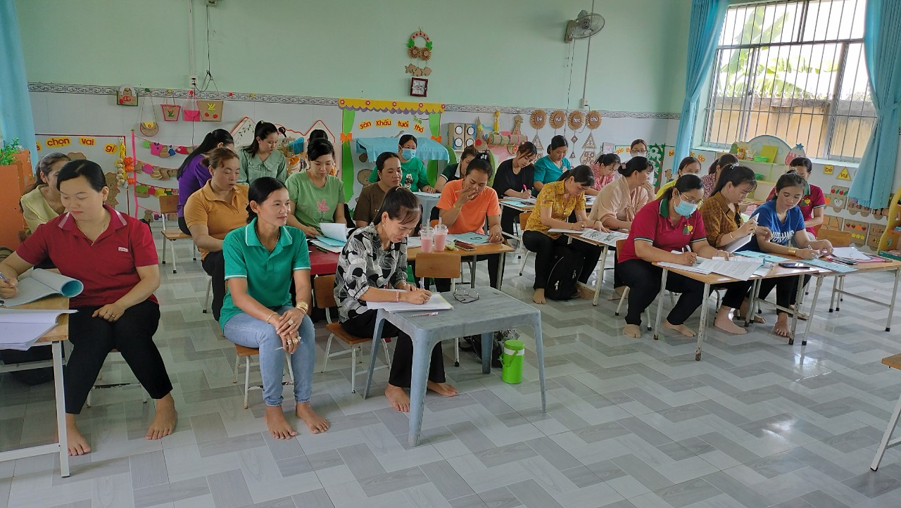 Trường Mầm non Mỹ Thuận tổ chức mô hình điểm Rửa tay bằng xà phòng, phòng bệnh Tay chân miệng cho trẻ mầm non tại trường